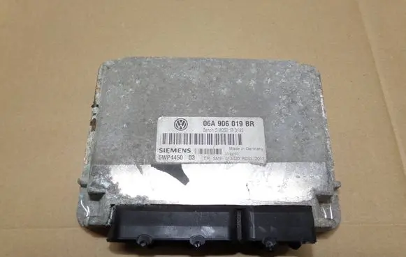 Seat Toledo II (1M) Engine control unit/module 06A906019BR