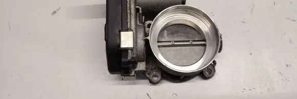 Volkswagen Tiguan Throttle body valve 04E133062T
