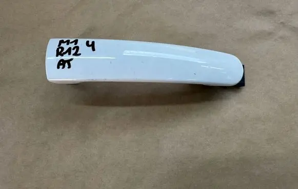 Volkswagen Tiguan Front door exterior handle 5N0837205M