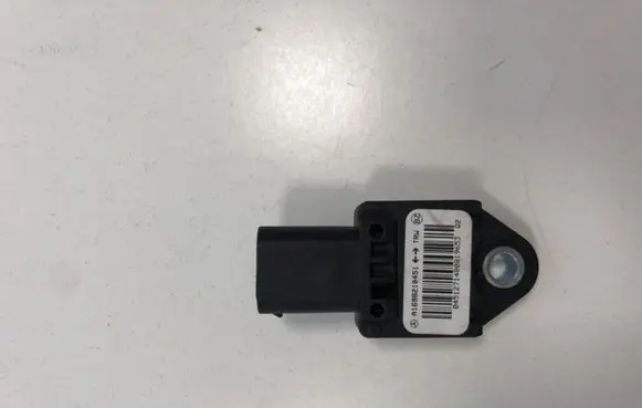 Mercedes-Benz A W169 Airbag deployment crash/impact sensor A1698210451