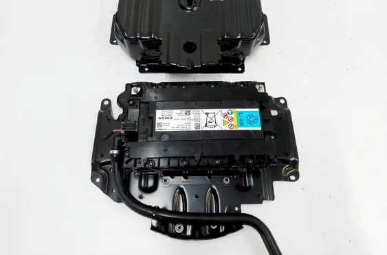 Volvo XC40 Hybrid / Electric Car Battery Cell 32431285