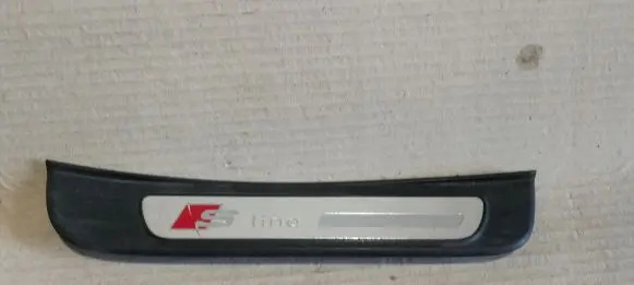 Audi A5 Sportback 8TA Rear sill trim cover 8T8853376