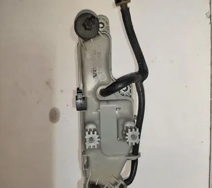 Volvo XC60 Vacuum air tank 31330458