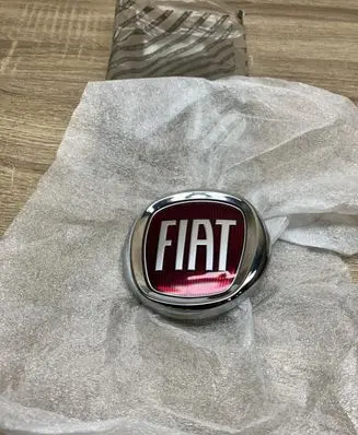 Fiat 500X Manufacturers badge/model letters 735656883