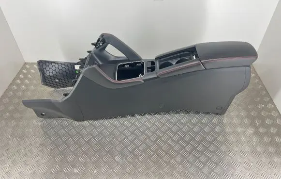 MG ZS Center console 