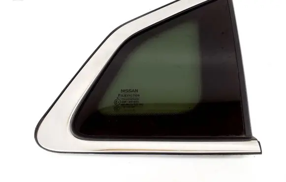 Nissan Qashqai Rear side window 833124EA0A
