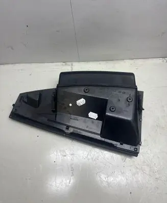 Glove box