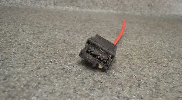 BMW X5 E53 Glow plug pre-heat relay 2246919