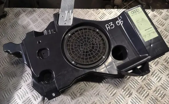 Audi A3 S3 8P Subwoofer speaker 8P4035382D