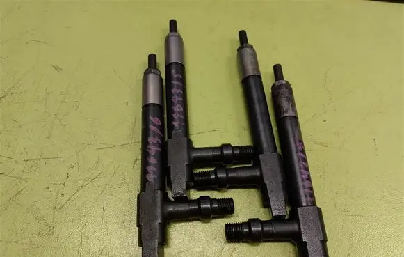 Fuel injectors set