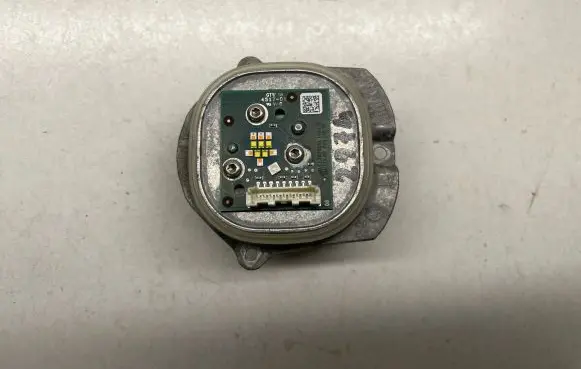 Mercedes-Benz GLE (W166 - C292) LED ballast control module 1305715306