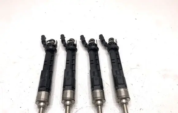 Nissan Qashqai J12 Fuel injectors set 166005550R