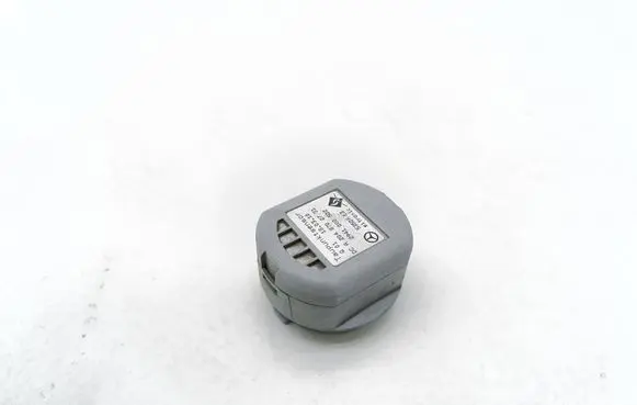 Mercedes-Benz E W212 Interior temperature sensor 2048702751