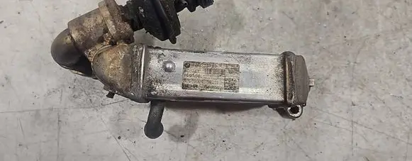 BMW 1 E81 E87 EGR valve cooler 780518903 N3659004