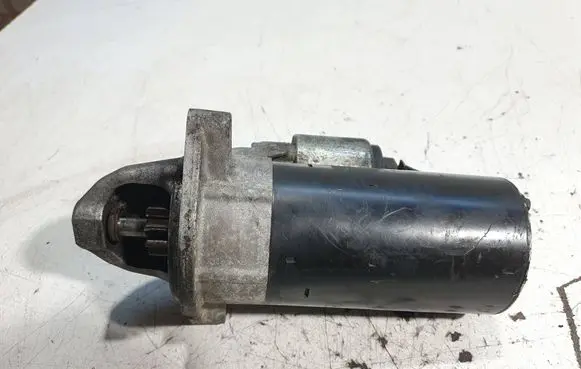 BMW 3 E90 E91 Starter motor 7796892 0001115046