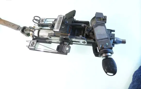 Ford Mondeo Mk III Ignition lock