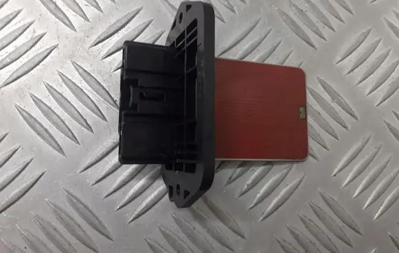 Mazda 2 Heater blower fan relay HM420040B