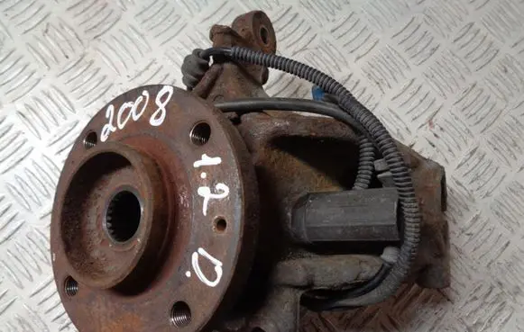 Peugeot 2008 I Front wheel hub
