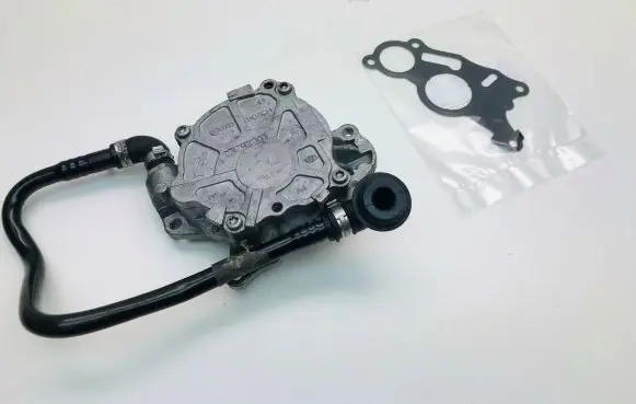 Volkswagen Beetle A5 Vacuum pump 03L145100F