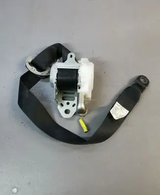 Toyota Avensis T270 Front seatbelt 
