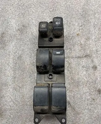 Mitsubishi Outlander Electric window control switch 8608A147
