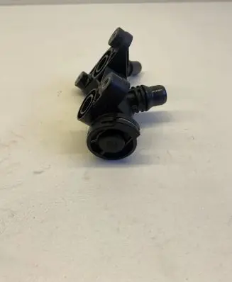 BMW 7 F01 F02 F03 F04 Engine coolant pipe/hose 10106810