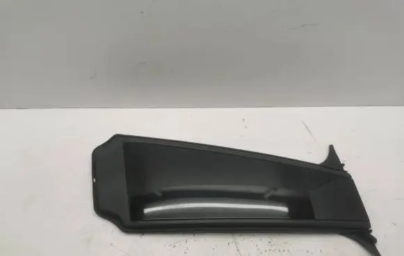 BMW 6 G32 Gran Turismo Front door glass trim molding 16081013 7392381