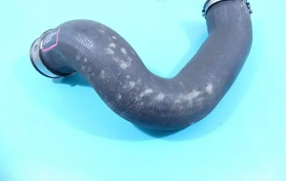 Intercooler hose/pipe