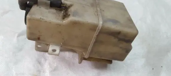 Mazda 323 Coolant expansion tank/reservoir 823021096 823021-096
