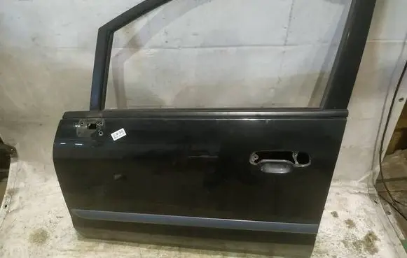 Mazda Premacy Front door JUODOS