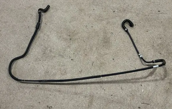 Porsche Panamera (971) Engine coolant pipe/hose 971122447F