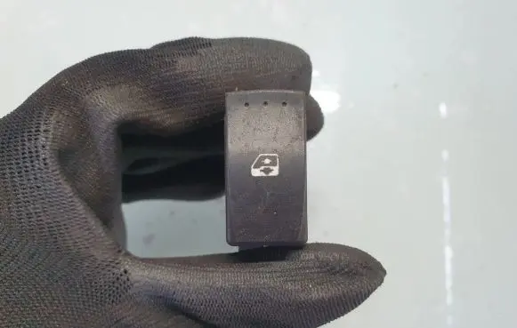 Renault Megane II Electric window control switch 28082 2808201