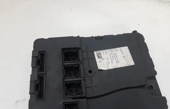 Renault Megane II Comfort/convenience module 8200351185 1070205