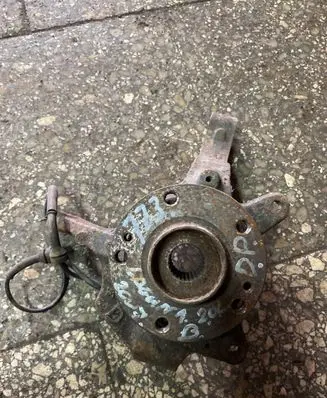 Renault Laguna II Front wheel hub