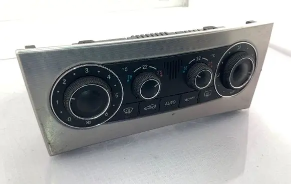 Mercedes-Benz C W203 Climate control unit A2038301785 9140010525
