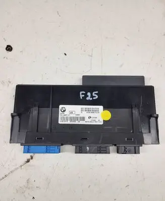 BMW X3 F25 Comfort/convenience module 9305712 504E12F14 8010484