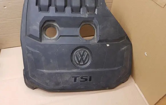 Volkswagen Golf VII Engine cover (trim) 05E103925B 05E103925C 05E103925F