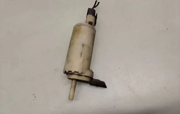 Volvo 940 Windscreen/windshield washer pump