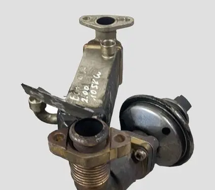 BMW 1 E81 E87 EGR valve cooler 7805189 N3659004