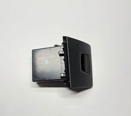 BMW 5 F10 F11 Glove box 9166696