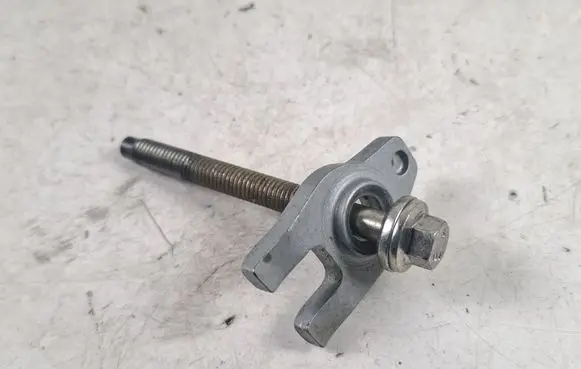 Nissan Qashqai Fuel Injector clamp holder 6457