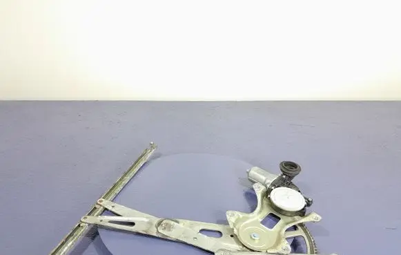 Toyota Prius (NHW20) Front door window regulator with motor