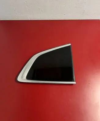 BMW X3 G01 Rear side window 7410064