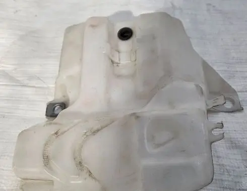 Ford Grand C-MAX Windshield washer fluid reservoir/tank AV61-17B613-AB