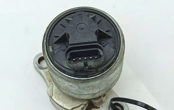 Jaguar XJ X300 EGR valve 9521724912A 95217 24912A