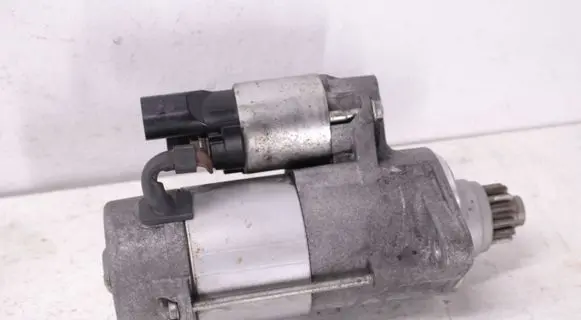 Volkswagen PASSAT B8 Starter motor 02E911024J 4380000251