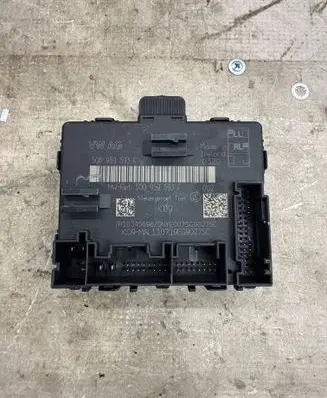 Audi A3 S3 8V Door control unit/module 5Q0959593K 5Q0959593F P10345698
