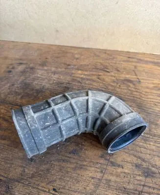 Air intake hose/pipe