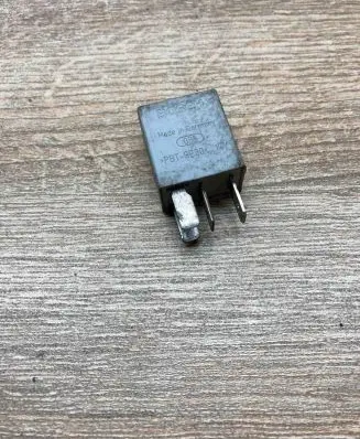 Volkswagen Golf V Other relay 1K0951253 0332011100