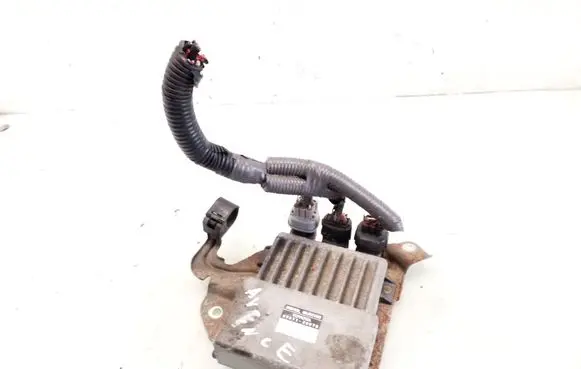Toyota Avensis T250 Fuel injection control unit/module 8987120070 1310001371